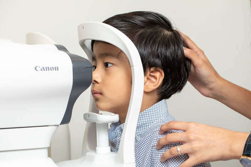 Dr Jimmy Lim JL Eye Specialists Clinic in Singapore Myopia Control Service Child Check-up Side View